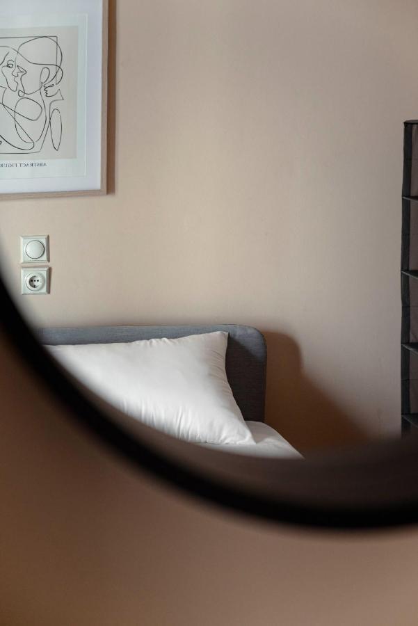 Spacious 2Bd Apartment Next To Athens Archeological Museum Atenas Exterior foto