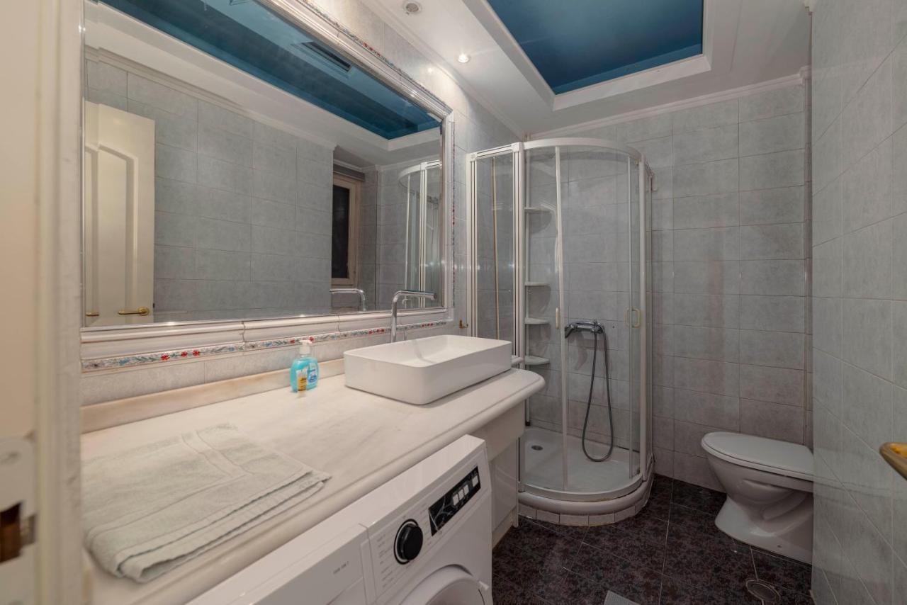 Spacious 2Bd Apartment Next To Athens Archeological Museum Atenas Exterior foto