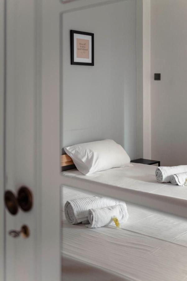 Spacious 2Bd Apartment Next To Athens Archeological Museum Atenas Exterior foto