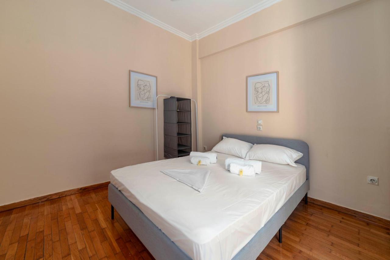 Spacious 2Bd Apartment Next To Athens Archeological Museum Atenas Exterior foto